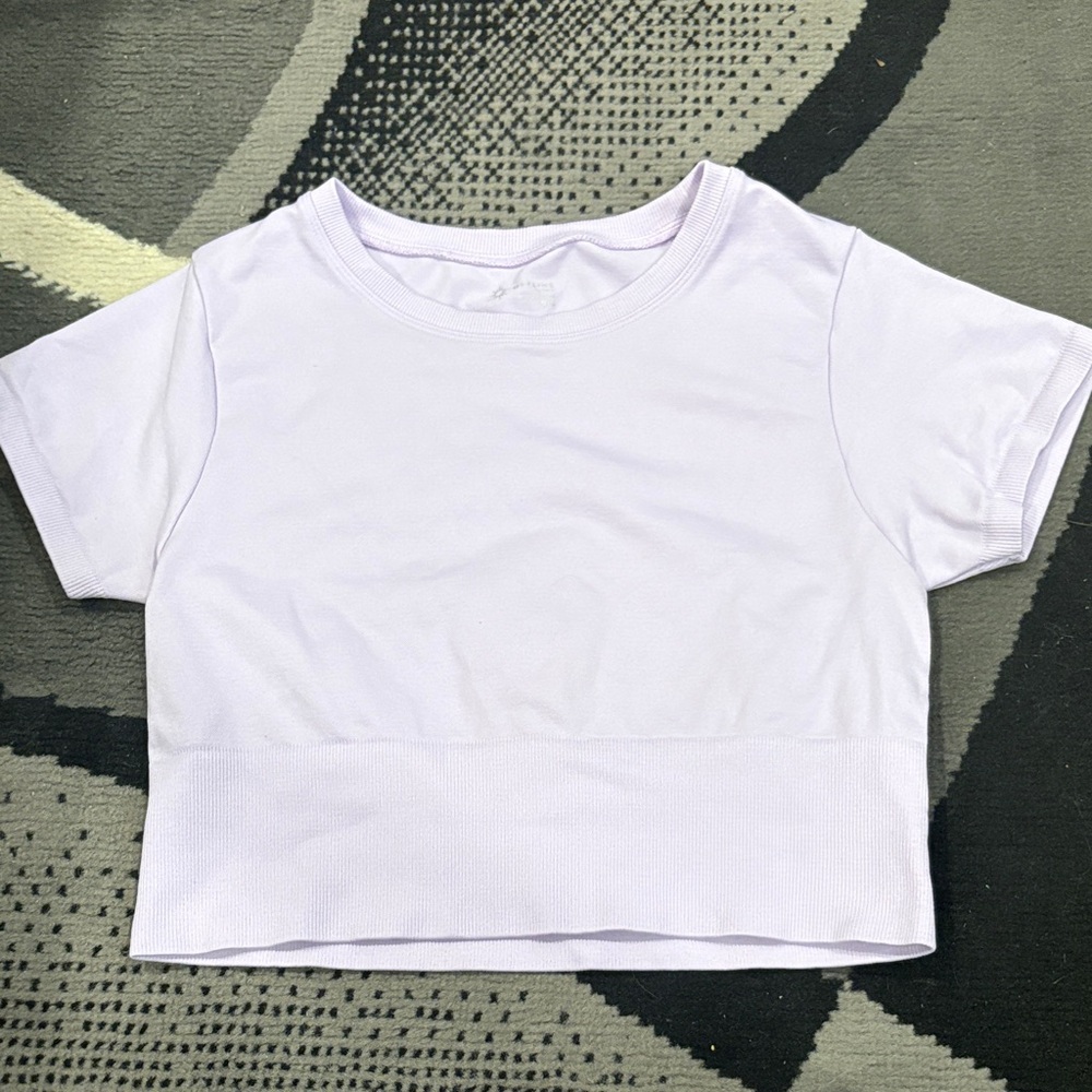 Lavender Cropped workout shirt
